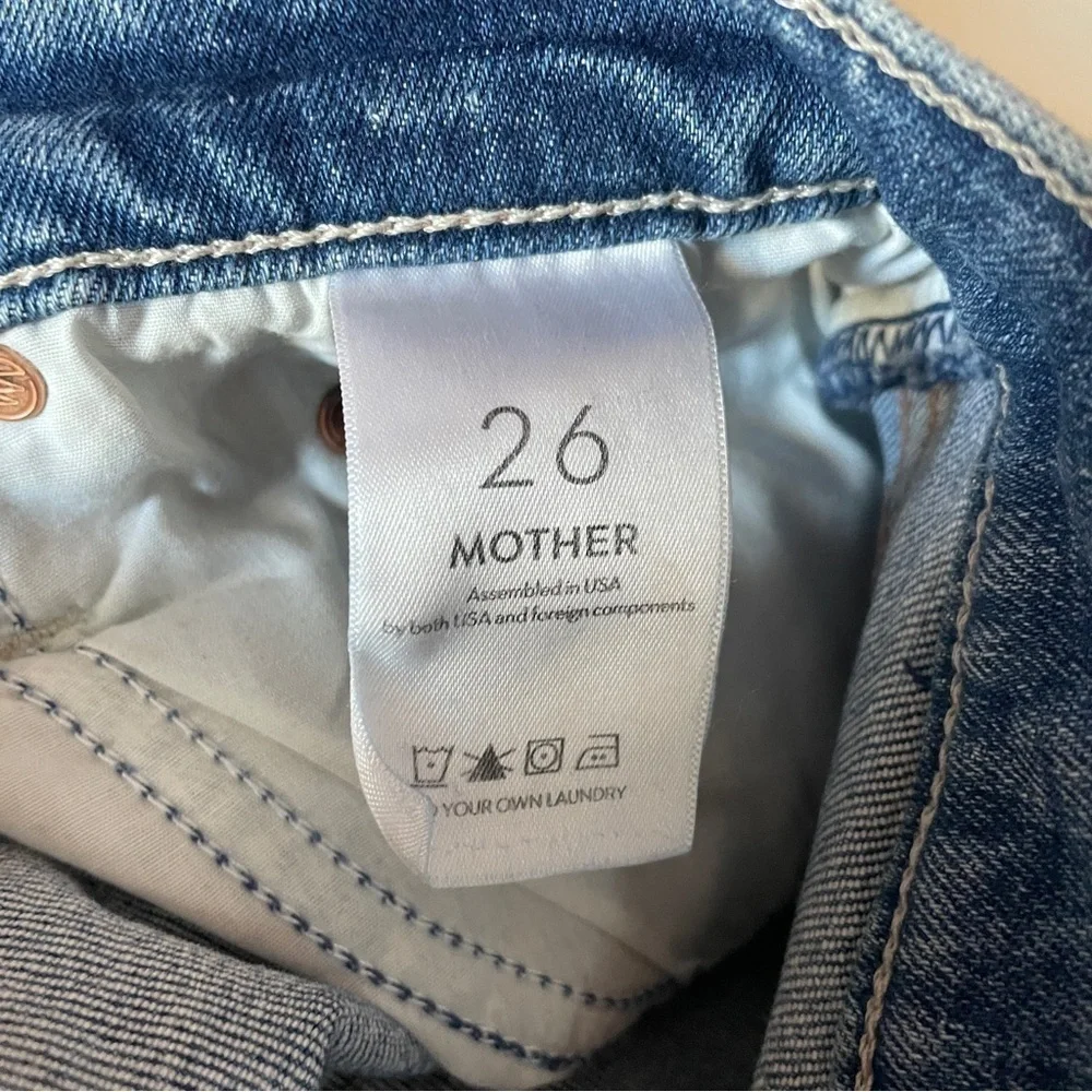 MOTHER- The Pixie Tomcat Crop Jean Mid Wash in Not Cut & Pasted Distressed 26 - Picture 9 of 13